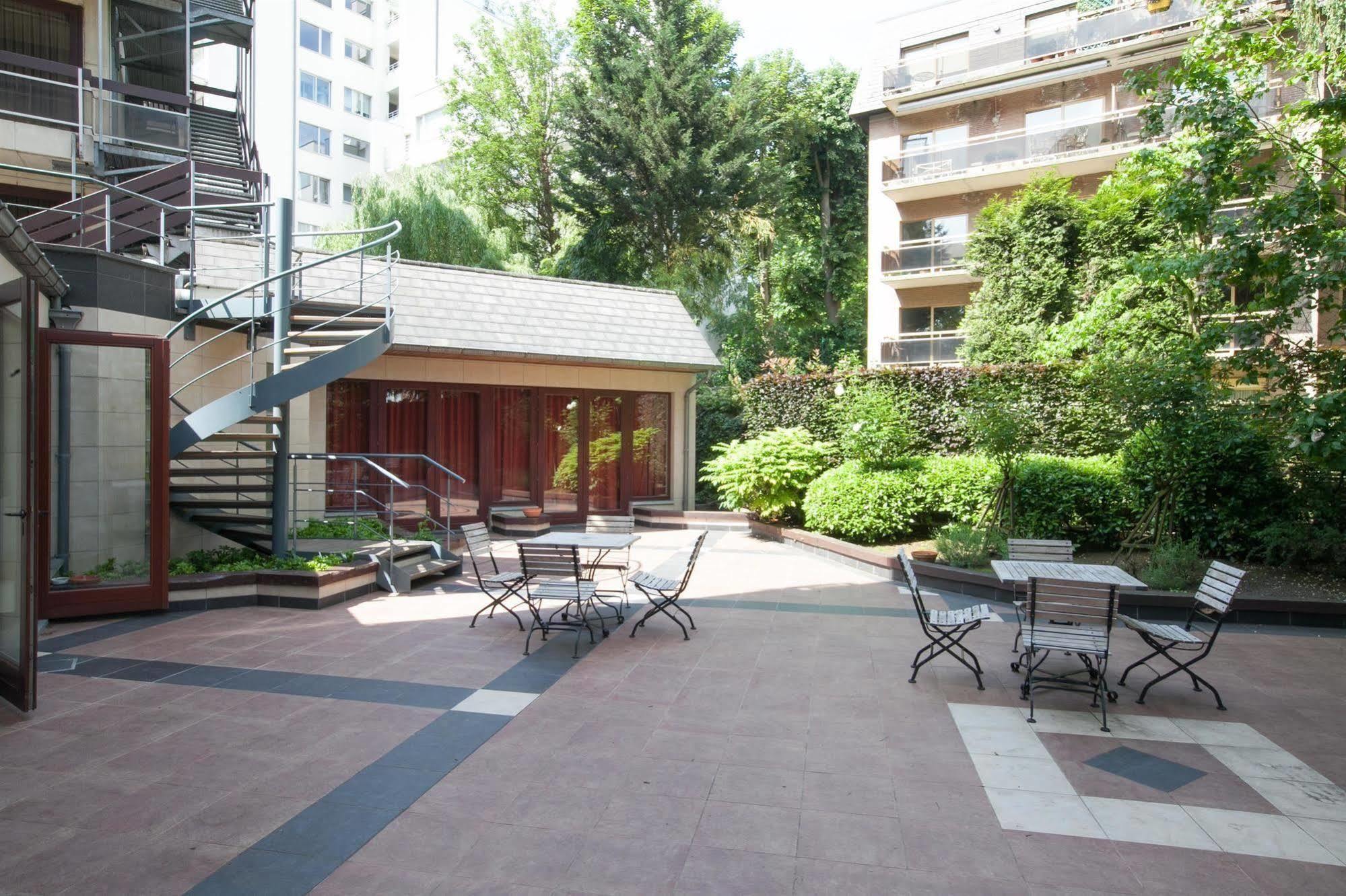 Hotel Best Western County House Saint-Gilles Kültér fotó